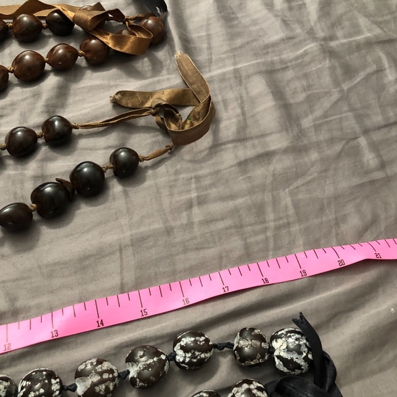 Hawaiian Cukui Nuts - Picture 2 of 7